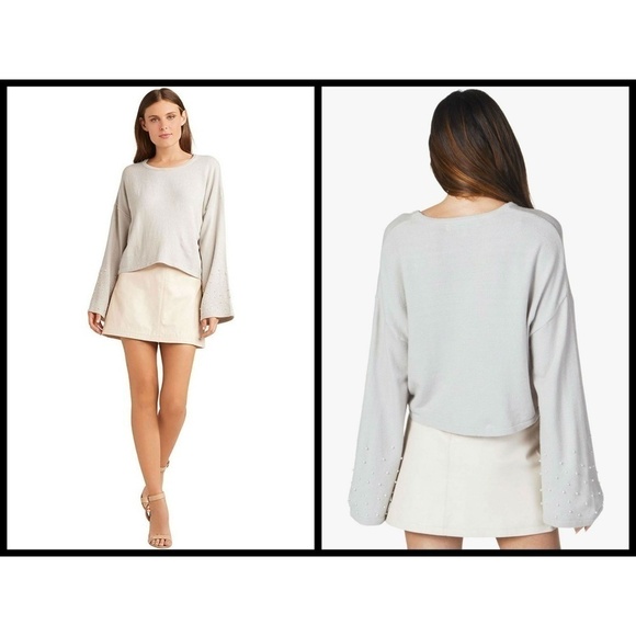 đź’•CUPCAKES & CASHMEREđź’• Pearl Bell Sleeve Sweater - Picture 2 of 8